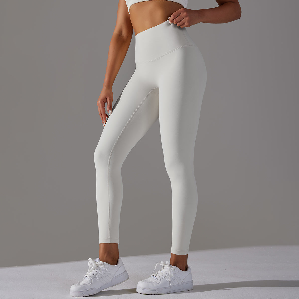 Poza cu colanti modelatori albi BYMO