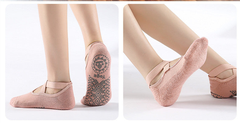 Poza cu sosete roz pentru yoga si pilates cu aderenta ridicata BYMO